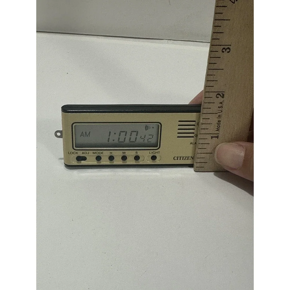 CITIZEN TRAVEL ALARM CLOCK Golden Color vintage Made in Japan NO8RD005